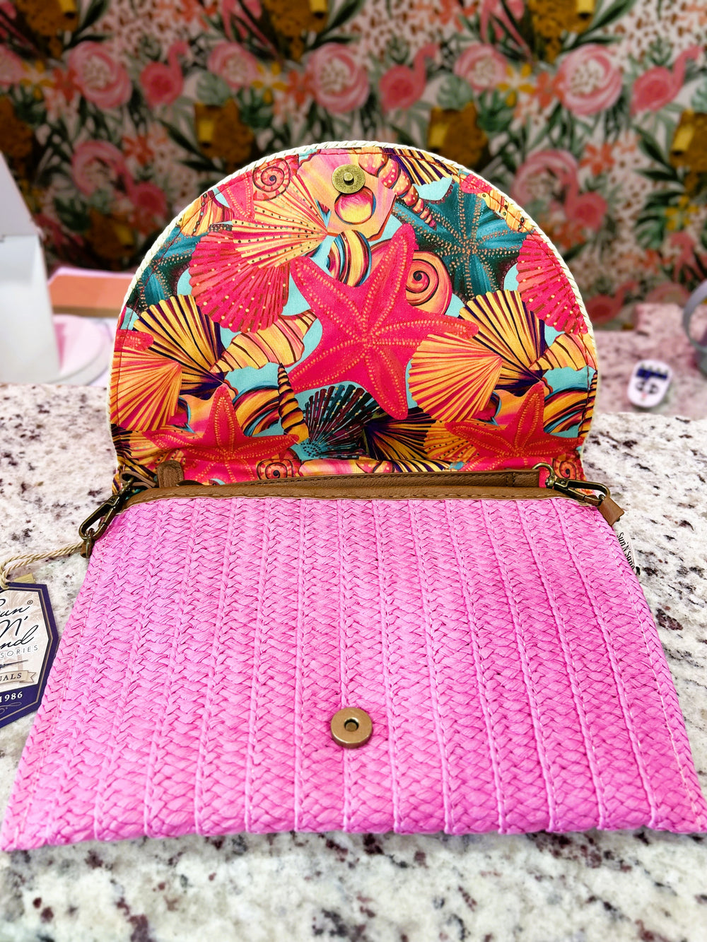 Natural Straw Crossbody – Pink with Seashell Interior