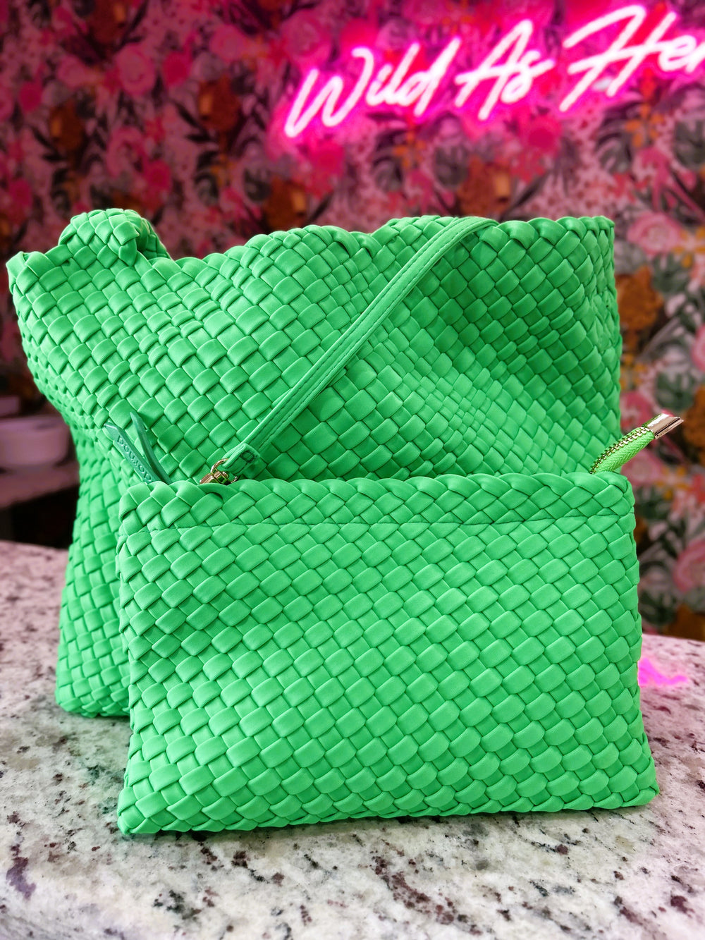 Lily Woven Neoprene Tote with Pouch – Neon Green