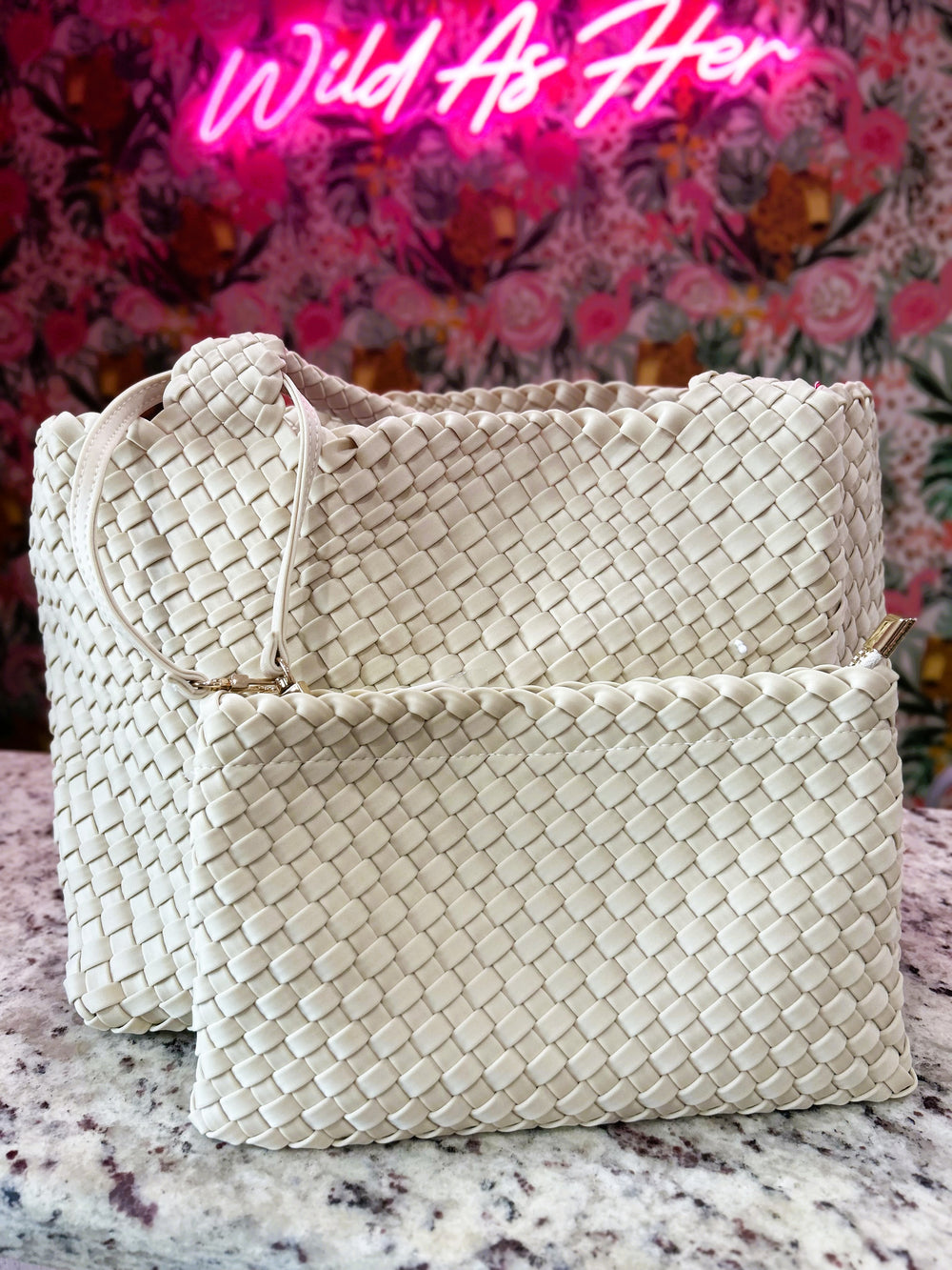 Lily Woven Neoprene Tote with Pouch – Ecru